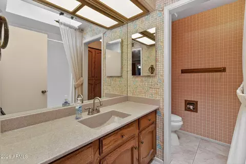 Bath - 4719 E Flossmoor Cir, Mesa, AZ 85206 photo 4 of 4