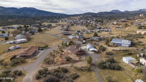 18467 S Niblick Dr, Peeples Valley, AZ 86332