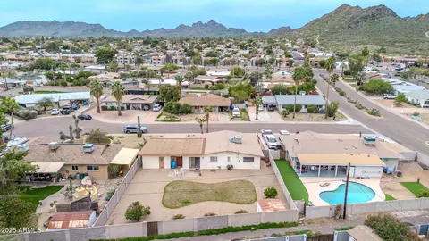 View/Area - 2208 E Sylvia St, Phoenix, AZ 85022 photo 6 of 13