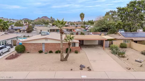 View/Area - 2208 E Sylvia St, Phoenix, AZ 85022 photo 1 of 13