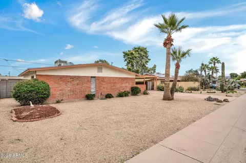 Exterior - 2208 E Sylvia St, Phoenix, AZ 85022 photo 2 of 13