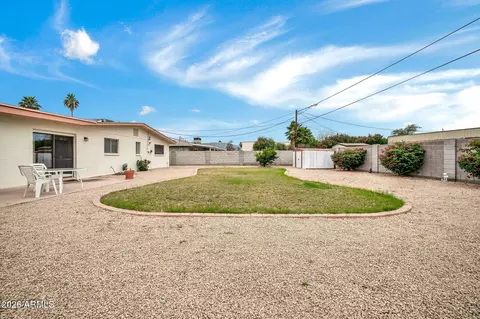 Exterior - 2208 E Sylvia St, Phoenix, AZ 85022 photo 7 of 13