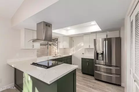 4630 W Continental Dr, Glendale, AZ 85308