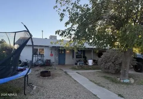 252 Debs Cir, Morristown, AZ 85342