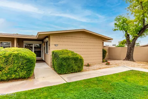 10585 W Palmeras Dr #G, Sun City, AZ 85373