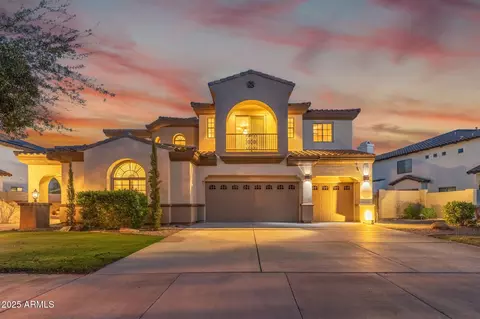795 W Verbena Ln, Litchfield Park, AZ 85340