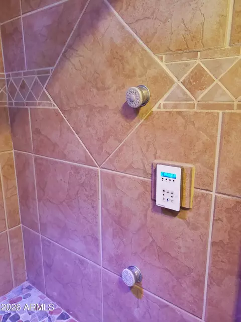 Bath - 1146 E Jensen St, Mesa, AZ 85203 photo 2 of 3