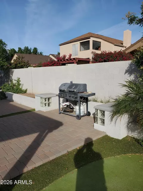 Exterior - 1146 E Jensen St, Mesa, AZ 85203 photo 4 of 7