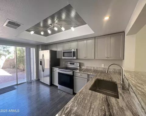 Kitchen - 4011 E Charter Oak Rd, Phoenix, AZ 85032 photo 2 of 3