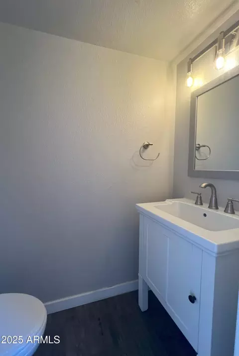 Bath - 4011 E Charter Oak Rd, Phoenix, AZ 85032 photo 1 of 2