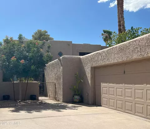 Exterior - 4011 E Charter Oak Rd, Phoenix, AZ 85032 photo 2 of 14