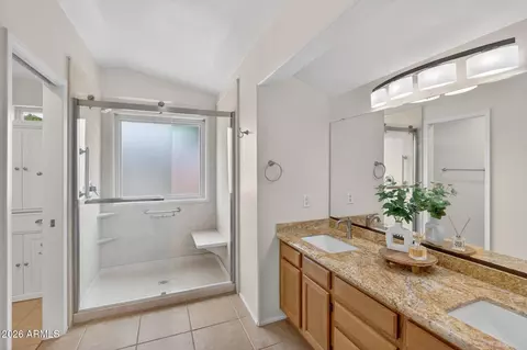 Bath - 310 E Vaughn Ave, Gilbert, AZ 85234 photo 3 of 5