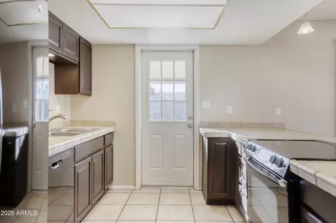 921 E Campus Dr, Tempe, AZ 85282 photo 17