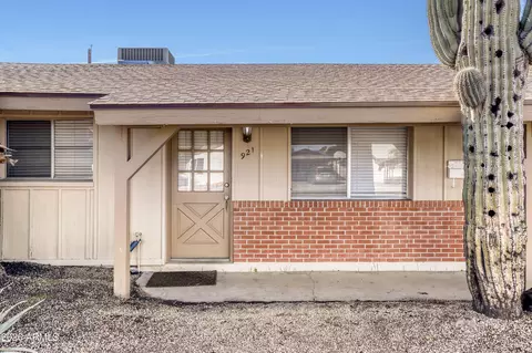 921 E Campus Dr, Tempe, AZ 85282 photo 2