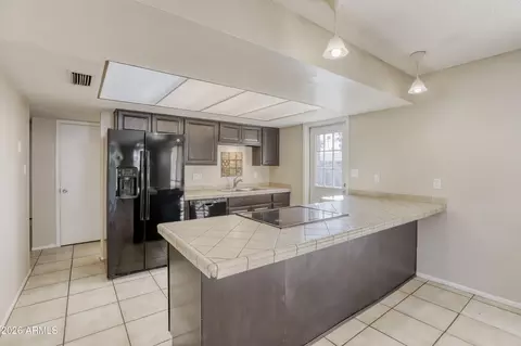 921 E Campus Dr, Tempe, AZ 85282 photo 18