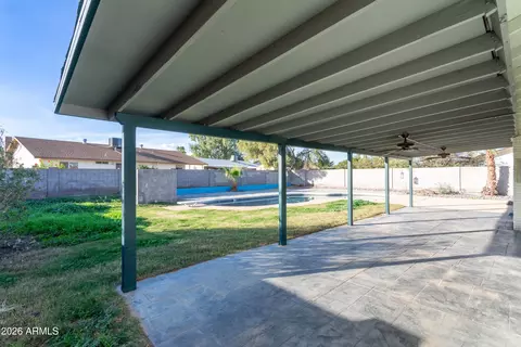 Exterior - 12128 S Eagleman Dr, Phoenix, AZ 85044 photo 5 of 8
