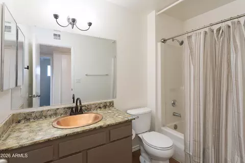 Bath - 12128 S Eagleman Dr, Phoenix, AZ 85044 photo 1 of 2