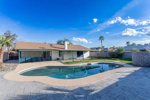 Exterior - 12128 S Eagleman Dr, Phoenix, AZ 85044 photo 7 of 8