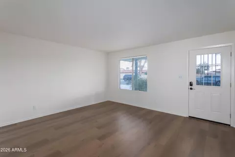 Living - 12128 S Eagleman Dr, Phoenix, AZ 85044 photo 3 of 7