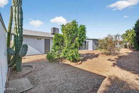 Exterior - 665 S Silver Dr, Apache Junction, AZ 85120 photo 2 of 3