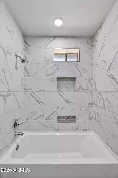 Bath - 665 S Silver Dr, Apache Junction, AZ 85120 photo 4 of 5