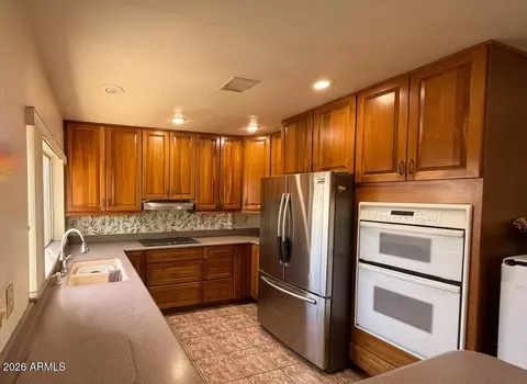 Kitchen - 3951 W Aster Dr, Phoenix, AZ 85029 photo 1 of 2