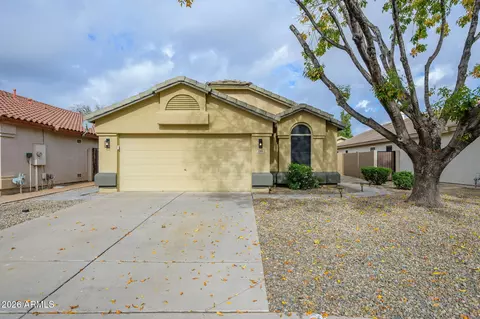 590 E Kyle Dr, Gilbert, AZ 85296