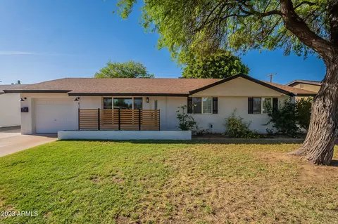 8214 Elm Dr, Scottsdale, AZ 85257