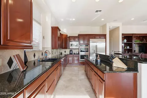 Kitchen - 3845 E Tracker Trl, Phoenix, AZ 85050 photo 4 of 6