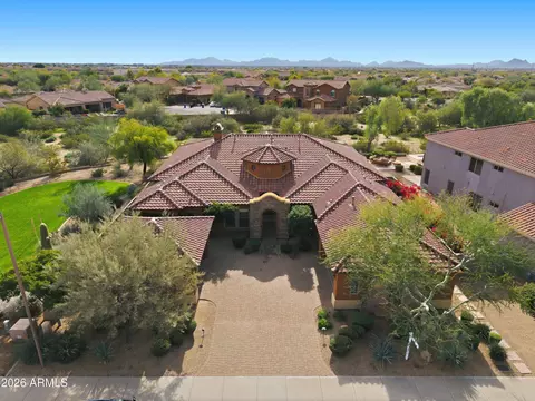 View/Area - 3845 E Tracker Trl, Phoenix, AZ 85050 photo 2 of 11