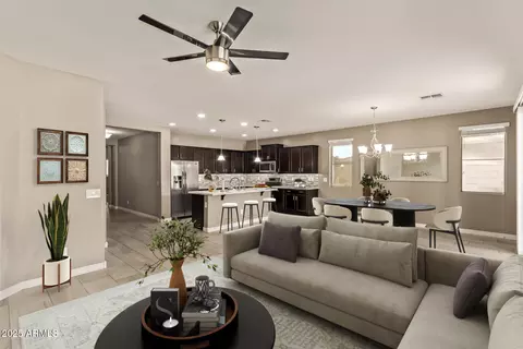 28273 N Welton Pl, San Tan Valley, AZ 85143