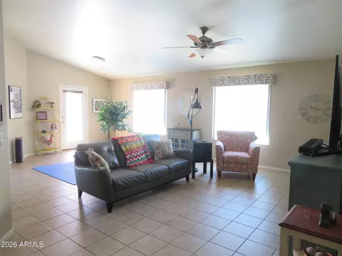 977 Montrose Ave, Sierra Vista, AZ 85635