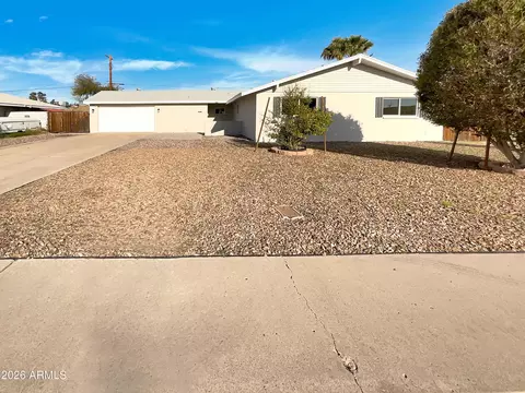 6020 W Medlock Dr, Glendale, AZ 85301
