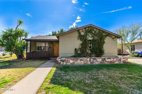 2945 E Mulberry Dr, Phoenix, AZ 85016