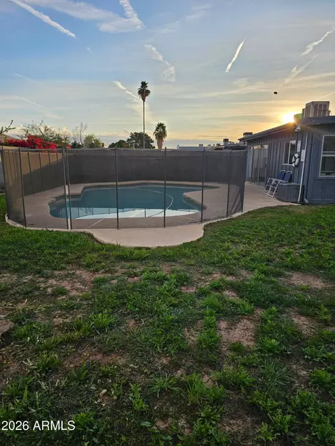 Exterior - 902 E Glade Ave, Mesa, AZ 85204 photo 2 of 3