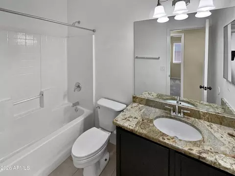 Bath - 2853 E Cathy Dr, Gilbert, AZ 85296 photo 1 of 3
