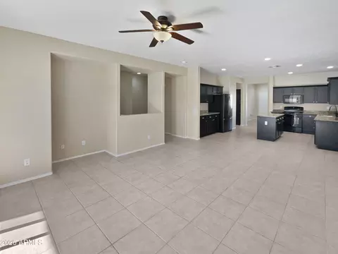 Living - 2853 E Cathy Dr, Gilbert, AZ 85296 photo 3 of 4