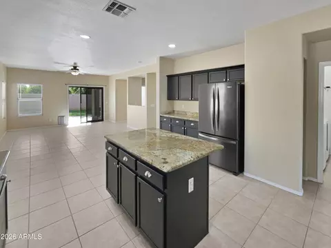 Kitchen - 2853 E Cathy Dr, Gilbert, AZ 85296 photo 7 of 7