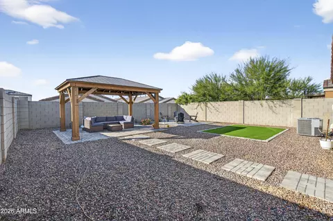 Exterior - 5904 S 23rd Dr, Phoenix, AZ 85041 photo 3 of 6