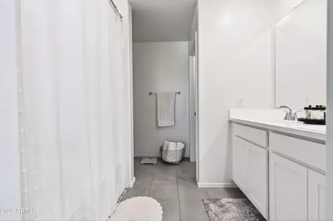 Entry Way - 5904 S 23rd Dr, Phoenix, AZ 85041 photo 1 of 1