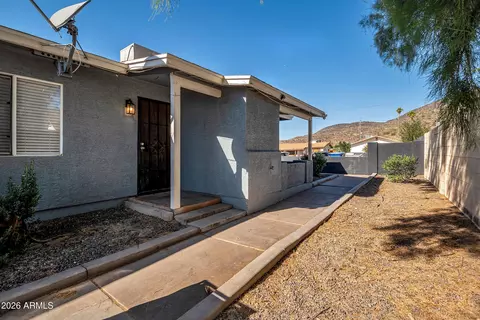 Exterior - 1133 W North Ln, Phoenix, AZ 85021 photo 2 of 2