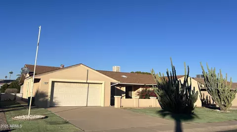 10014 W Oak Ridge Dr, Sun City, AZ 85351