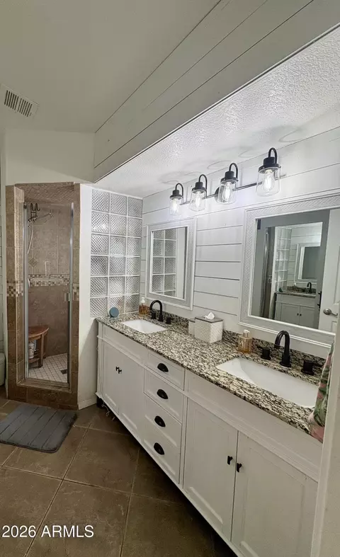 Bath - 5829 Enrose St, Mesa, AZ 85205 photo 3 of 5
