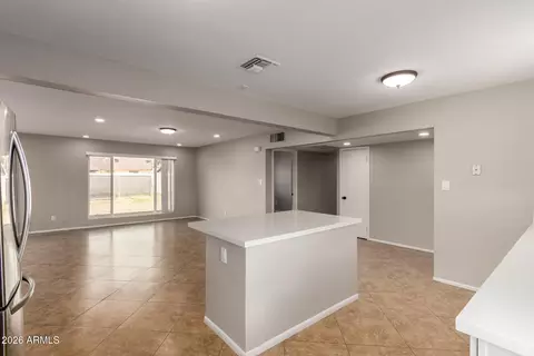 Living - 1602 W Dunlap Ave, Phoenix, AZ 85021 photo 3 of 4