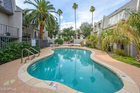 Exterior - 1004 E Osborn Rd #B, Phoenix, AZ 85014 photo 3 of 5