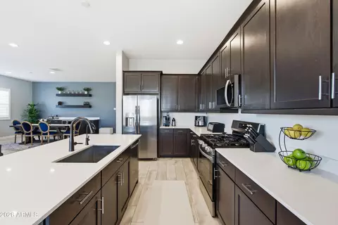 Kitchen - 4344 E Silo Dr, Gilbert, AZ 85296 photo 5 of 6