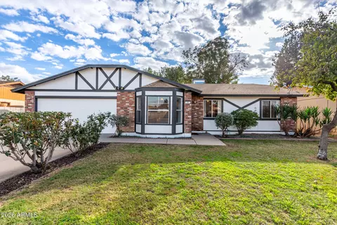 301 E Desert Ln, Gilbert, AZ 85234