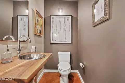 Bath - 2933 E Pierson St, Phoenix, AZ 85016 photo 4 of 5