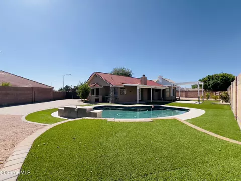 625 N 38th St N, Mesa, AZ 85205