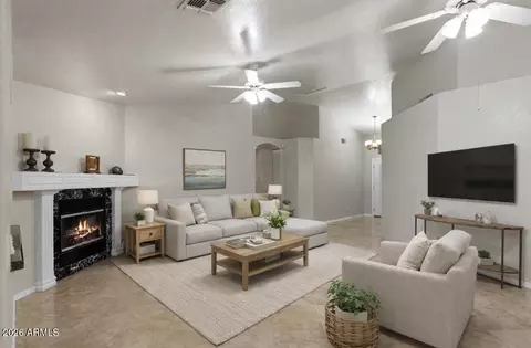 Living - 5029 E Roundup St, Apache Junction, AZ 85119 photo 2 of 5